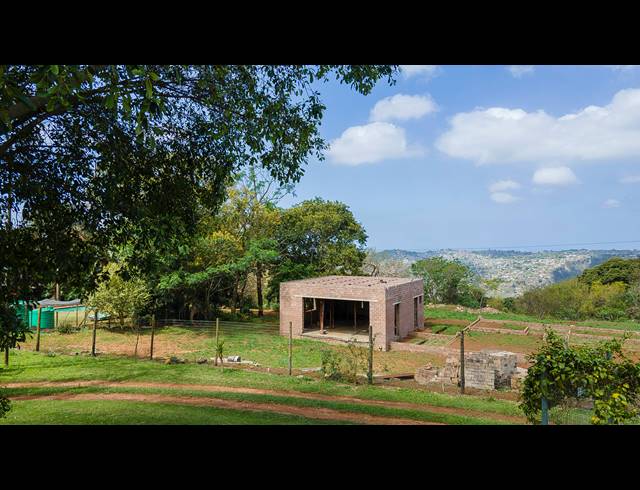 1,300M² VACANT LAND FOR SALE IN FOREST HILLS